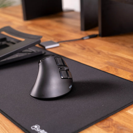 Ergonomická vertikální myš