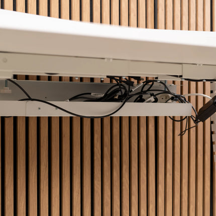 Výškově nastavitelný stůl – elektrický s LED panelem